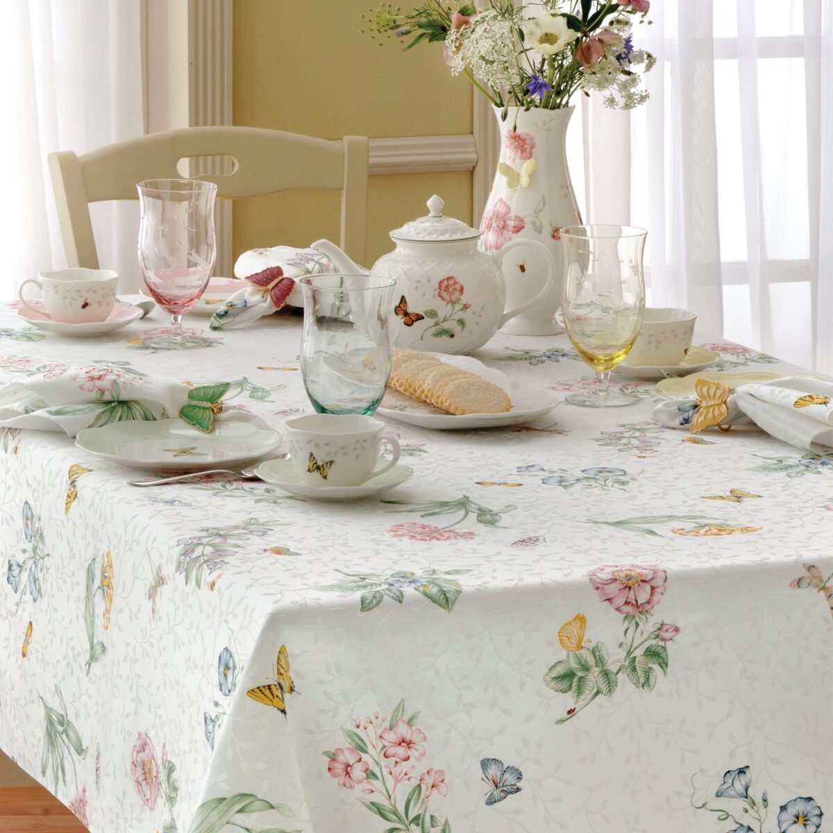 Butterfly Meadow Tablecloth - Image 2